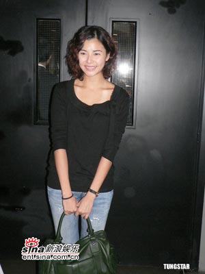 鄭伊健過生日 女友蒙嘉慧高調到賀（圖）