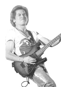 齊秦蔡琴童安格個唱依依亮相