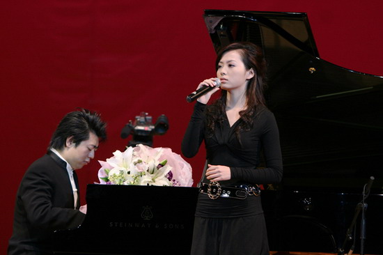 郎朗音樂會張靚穎助陣 金童玉女完美謝幕(圖)