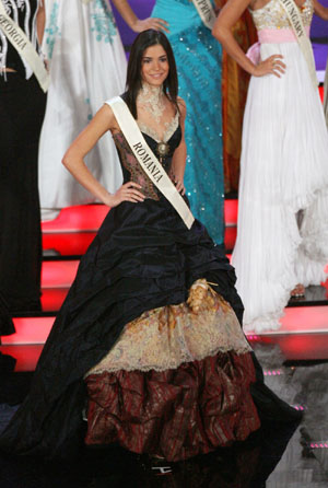 世界小姐總決賽落幕　捷克18歲佳麗摘取桂冠