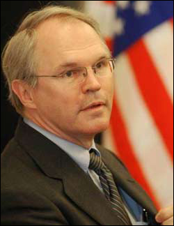 希爾：中美關系不是“零和游戲”