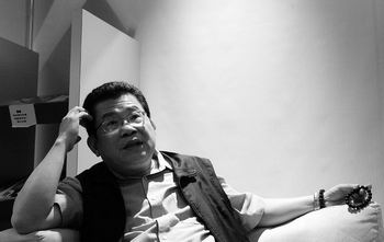 楊錦麟:“小強精神”讓香港人輸得起死不了