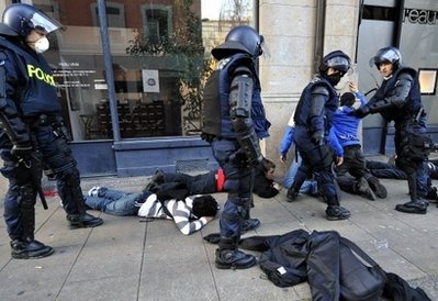 瑞士反世貿組織游行演變為暴力事件