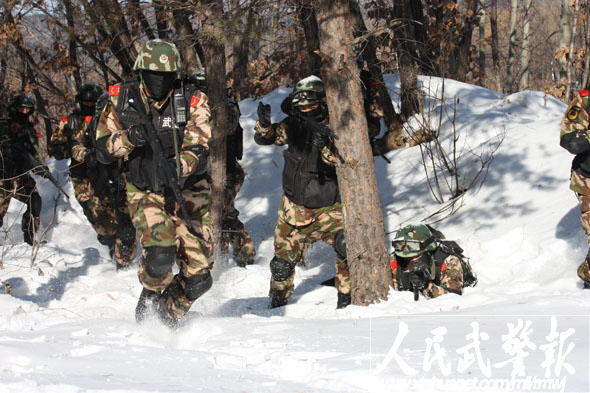 處突搶險(xiǎn)爭先 武警鶴崗支隊(duì)被譽(yù)