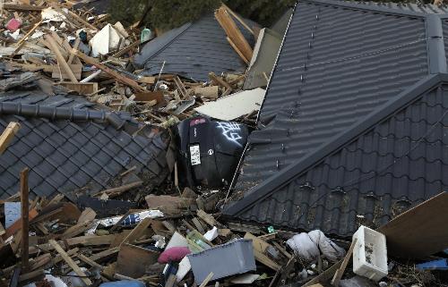 大量農(nóng)產(chǎn)品遭污染 日本首富視察災(zāi)區(qū)承諾相助