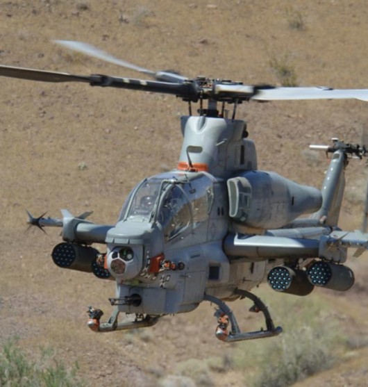 美海軍陸戰隊“眼鏡蛇”直升機具備初始作戰能力