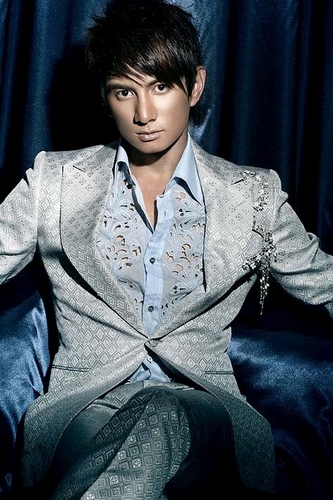 組圖:從小虎隊到《步步驚心》 吳奇隆如何成為