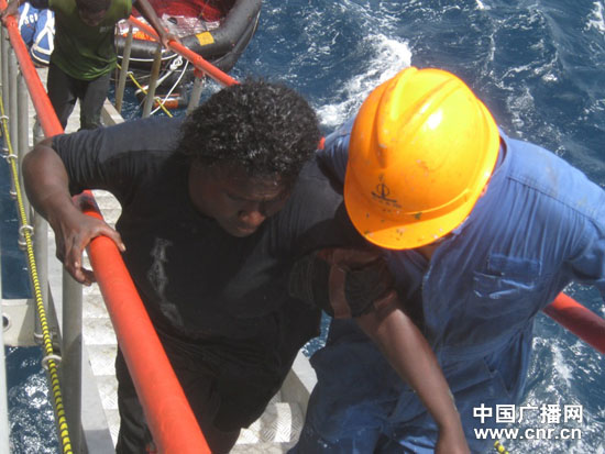 巴布亞新幾內亞渡輪沉沒上百人失蹤 中國船只救起29人