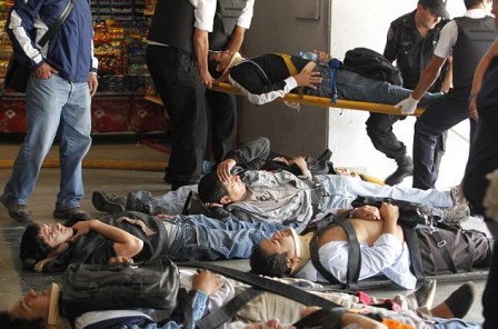 阿根廷城鐵發生嚴重脫軌事故 至少50人死600多人傷