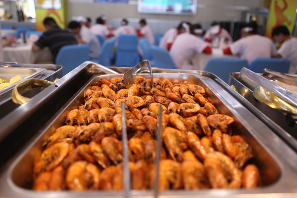 探訪國(guó)家奧體中心運(yùn)動(dòng)員餐廳：中國(guó)奧運(yùn)選手吃什么？