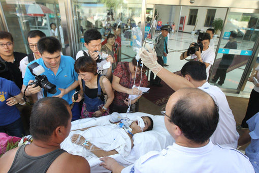 杜傳旺抵京治療 暫脫離生命危險（多圖）