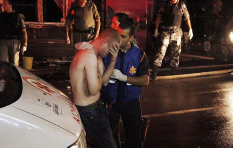 巴西夜總會火災現場一片狼藉 死者親屬痛不欲生