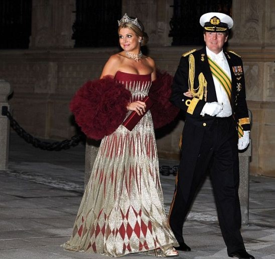 75歲荷蘭女王宣布退位長子接班 “老王儲”查爾斯再被調侃