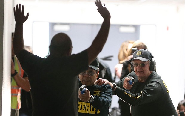 電影照進現(xiàn)實？美好萊塢動作巨星受聘當教練