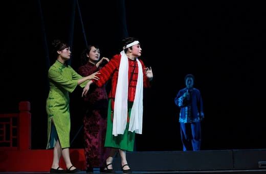 水碾河上水上燈 一盞明燈照我行