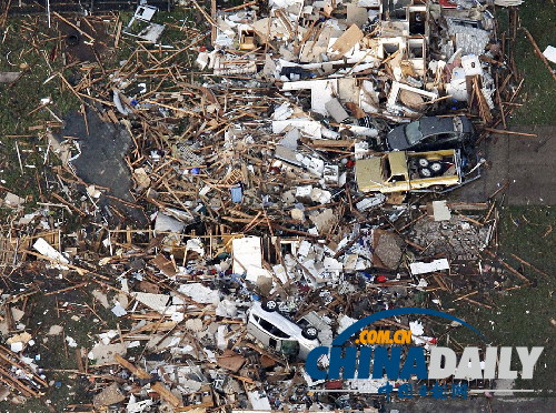 美國俄克拉荷馬市郊遭龍卷風重創 近百人死亡