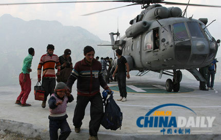 印度數(shù)百人命喪洪水 政府撥款百億盧比救災(zāi)