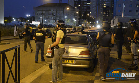 巴黎警方檢查戴面紗穆斯林女子身份引發騷亂