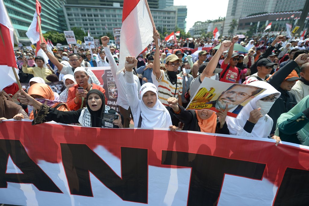印尼數千穆斯林集會聲援埃及民眾 痛批奧巴馬（圖）