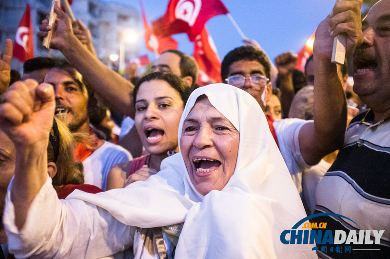突尼斯爆發大游行要求政府下臺