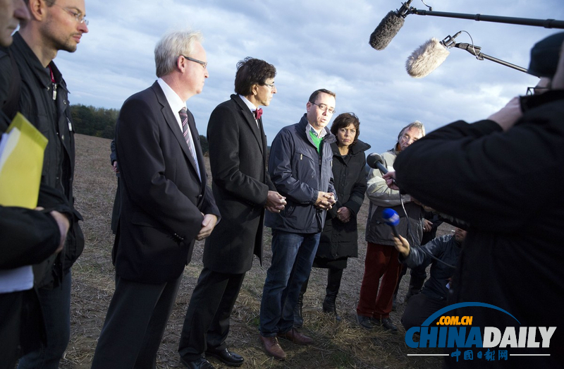 比利時一飛機起火致機上11人喪生