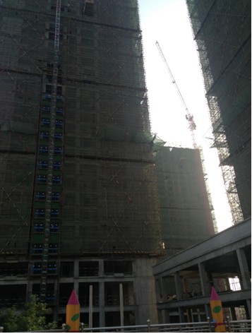 寧夏鴻天房幼兒園旁違規建房 取得“規劃批準”存疑