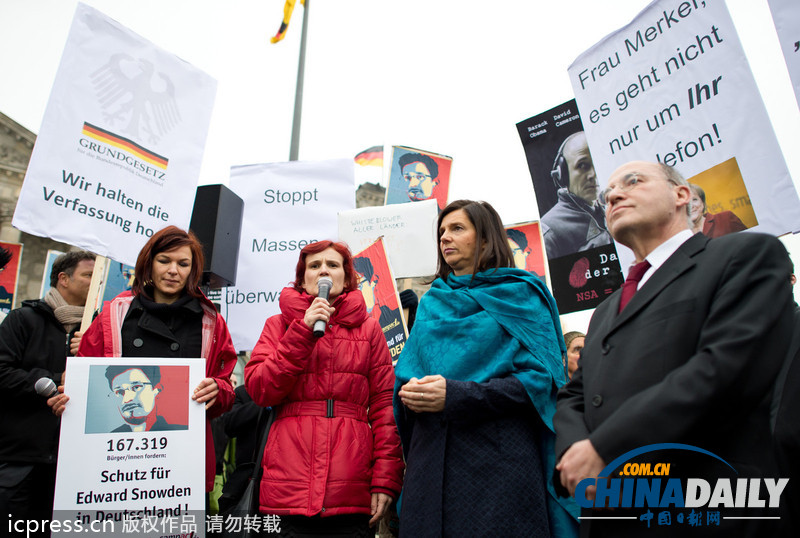 德國議會討論監(jiān)聽事件 民眾示威聲援斯諾登