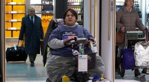 欲哭無淚 法國230公斤小伙被拒乘飛機(jī)、輪船和火車