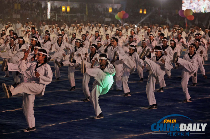 印度女子運動會上展現高超自我防衛武術