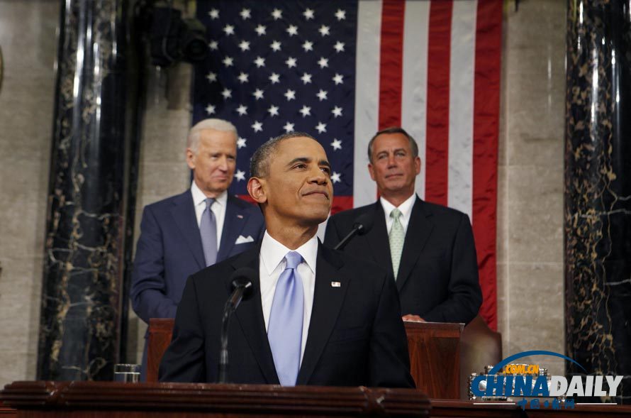 奧巴馬發(fā)表年度國情咨文 向米歇爾揮手致意