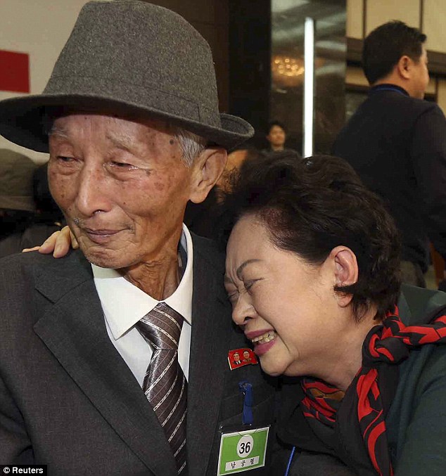 韓朝離散家屬團聚活動結束 難舍之情溢于言表