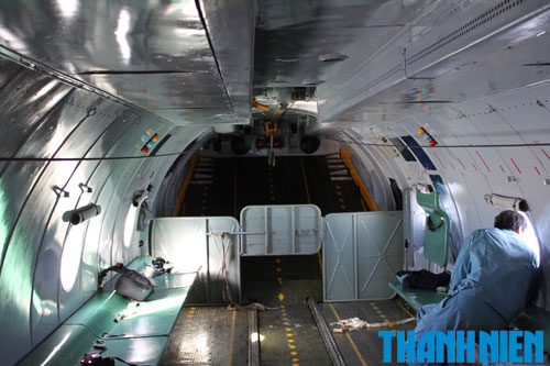 越南交通運(yùn)輸部副部長(zhǎng)飛往發(fā)現(xiàn)疑似物區(qū)域