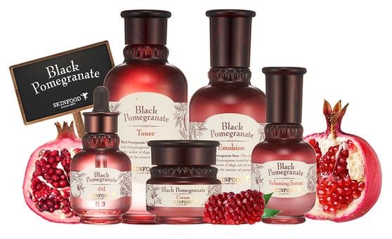 SKINFOOD黑石榴瑩潤系列 清透紅裝給你新年紅運