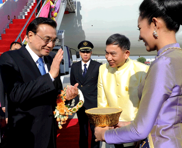 Sino-Thai relations boosted by $10.6b rail deal