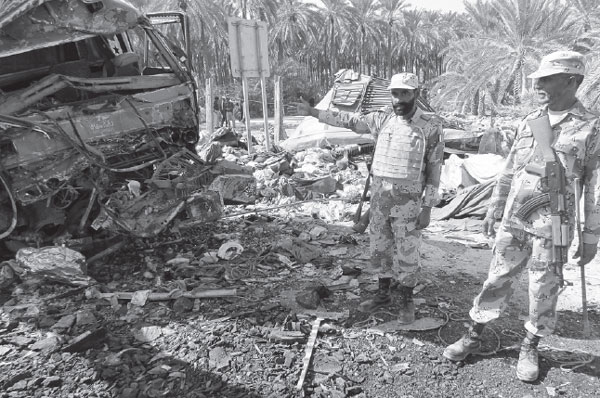 58 killed when bus, truck collide head-on in Pakistan