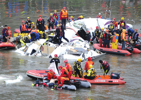 At least 31 killed in Taipei plane crash