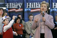 希拉里：布什應對伊拉克戰(zhàn)爭負責