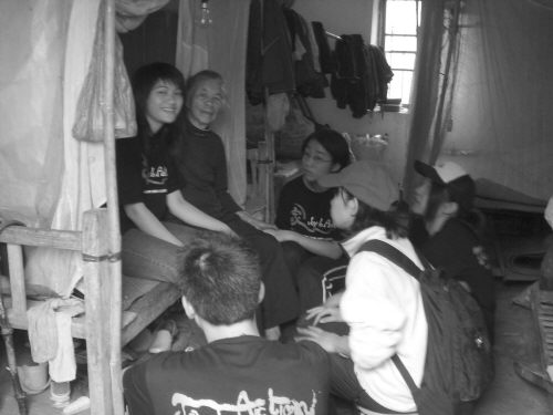 中外大學生工作營進駐麻風康復村