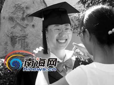 大學畢業了 你拿什么當紀念？