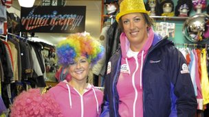 “紅鼻子日”籌善款 眾明星各顯神通