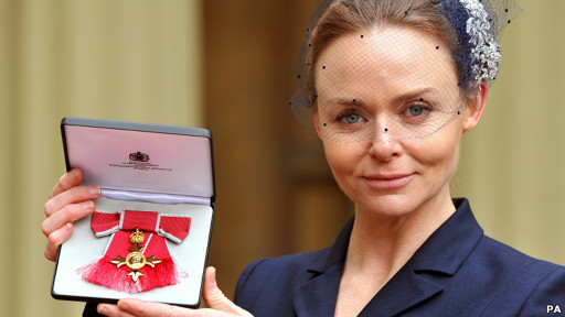 時尚寵兒麥卡特尼獲女王授勛
