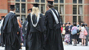 就業難 更多英國學子海外求職