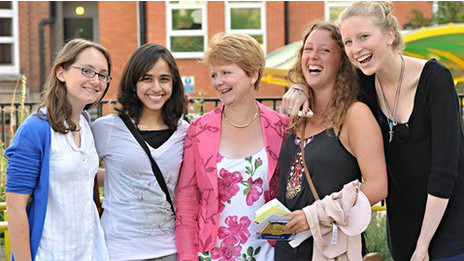 英一女校鼓勵學生“自吹自擂”