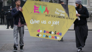 學生成績欠佳 離校后“可能靠救濟”