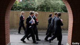 越來越多英國私校生青睞海外大學