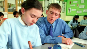 頂尖畢業(yè)生培訓(xùn)當(dāng)教師可獲超2萬鎊獎學(xué)金