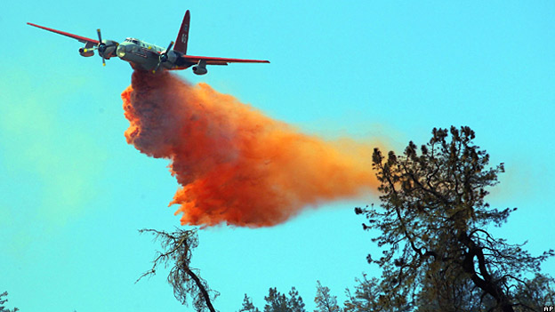 With flying colours 出色地