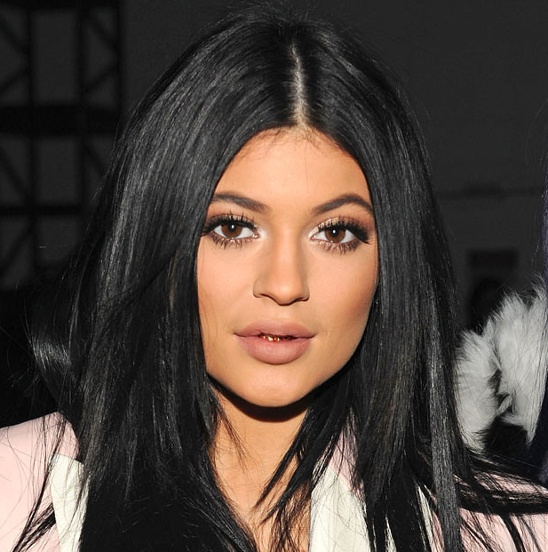 畫(huà)上胡子毫無(wú)違和感的美艷女星