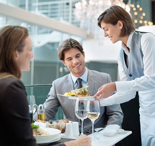 想讓食物更好吃？試試轉動你的盤子