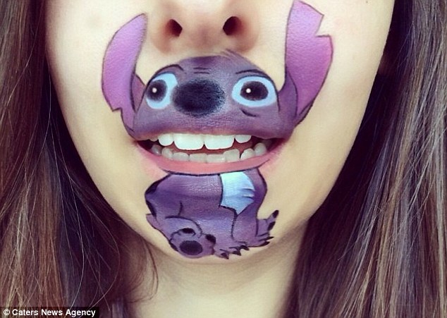 萌！藝術家嘴唇上創作卡通畫